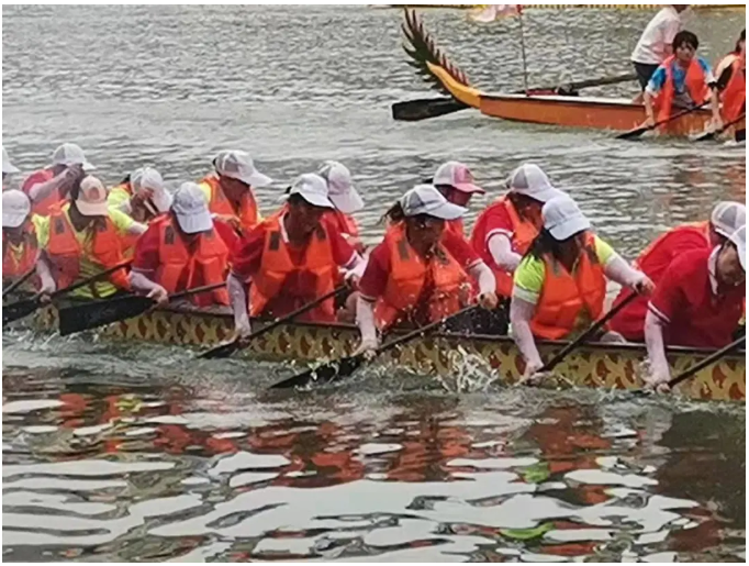 霸氣！廣西桂林華喆仿石漆女子龍舟隊(duì)勇創(chuàng)佳績(jī)！